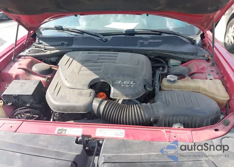 2015 Dodge Challenger Sxt z USA, uszkodzony, nr VIN 2C3CDZAG6FH730697